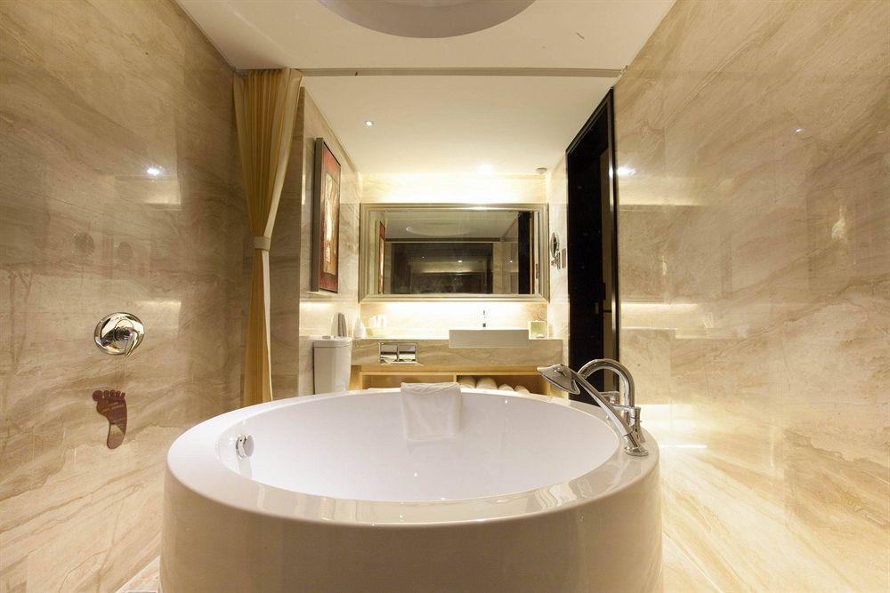 Nanning Landmark Hotel Екстер'єр фото